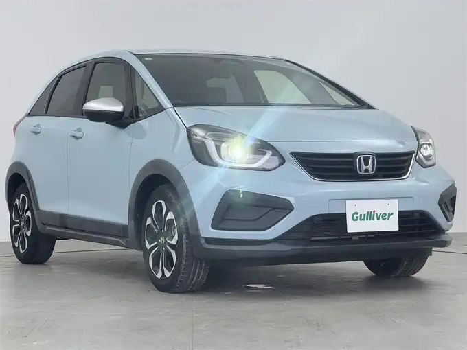 新着情報“フィットe:HEVクロスター”2020年式サーフブルー入荷しました！