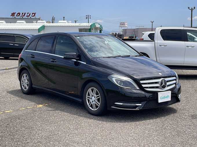 新着情報“ＢクラスB180”2013年式黒入荷しました！