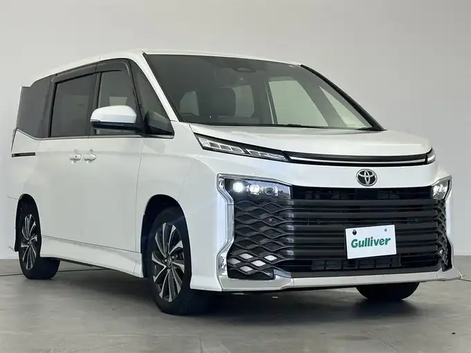 新着情報“ヴォクシーS－Z”2022年式パール入荷しました！