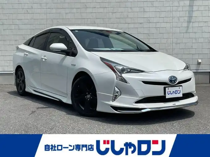 新着情報“プリウスSツーリングセレクション”2016年式ホワイトパールクリスタルシャイン入荷しました！