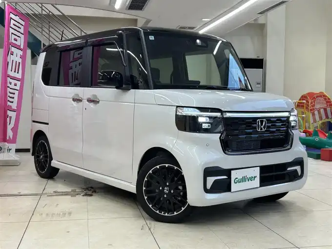 新着情報“Ｎ－ＢＯＸカスタムターボコーディネートスタイル（2トーン）”2024年式プラチナホワイトパール入荷しました！