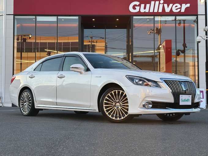 新着情報“クラウンマジェスタFバージョン”2016年式ホワイトパールクリスタルシャイン入荷しました！