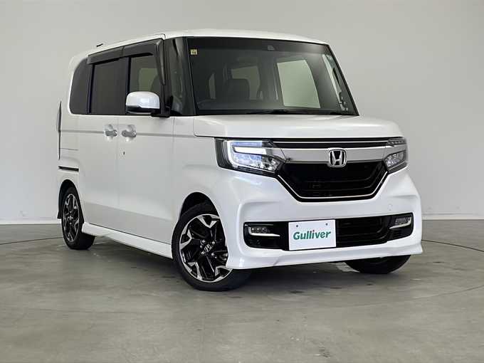 新着情報“Ｎ－ＢＯＸカスタムG・EXターボホンダセンシング”2018年式プラチナホワイトパール入荷しました！