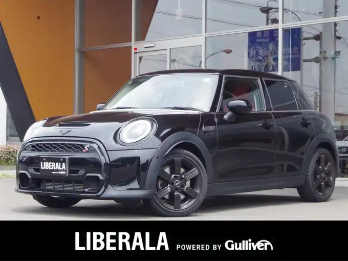新着情報“ＭＩＮＩクーパーS クラシック・トリム”2021年式ミッドナイト・ブラック・メタリック入荷しました！
