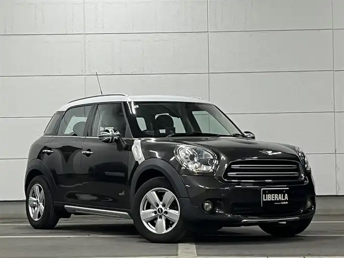 新着情報“ＭＩＮＩクーパーD クロスオーバー オール4”2015年式ミッドナイトグレー入荷しました！