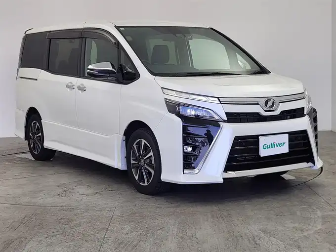 新着情報“ヴォクシーZS 煌Ⅱ”2019年式ホワイトパールクリスタルシャイン入荷しました！