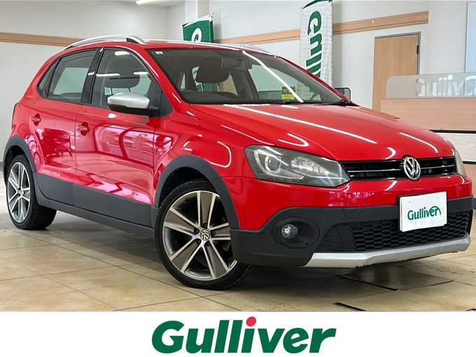 新着情報“ポロクロスポロ”2013年式赤入荷しました！