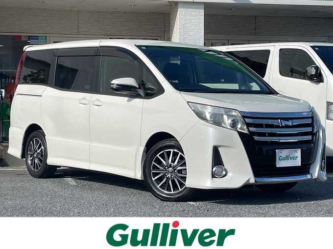 新着情報“ノアSi”2014年式ホワイトパールクリスタルシャイン入荷しました！