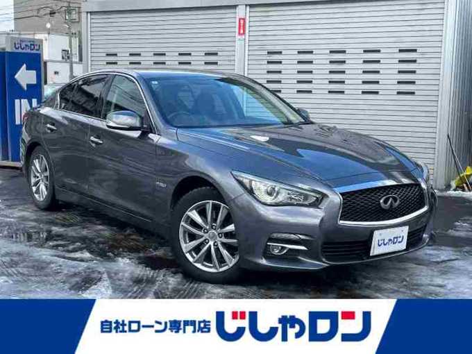 新着情報“スカイライン350GT FOUR ハイブリッド”2014年式ダークメタルグレー入荷しました！