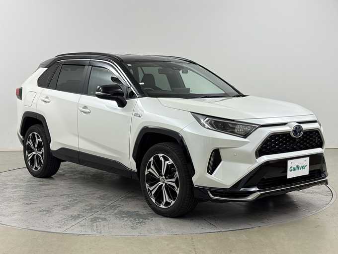新着情報“ＲＡＶ４ ＰＨＶブラックトーン”2021年式アティチュードブラックマイカ/ホワイトパールクリスタルシャイン入荷しました！