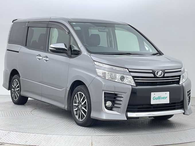 新着情報“ヴォクシーZS 煌”2015年式アイスチタニウムマイカメタリック入荷しました！
