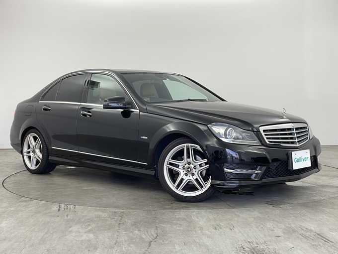 新着情報“ＣクラスC200 ブルーエフィシェンシー アバンギャルド”2012年式オブシディアンブラック入荷しました！