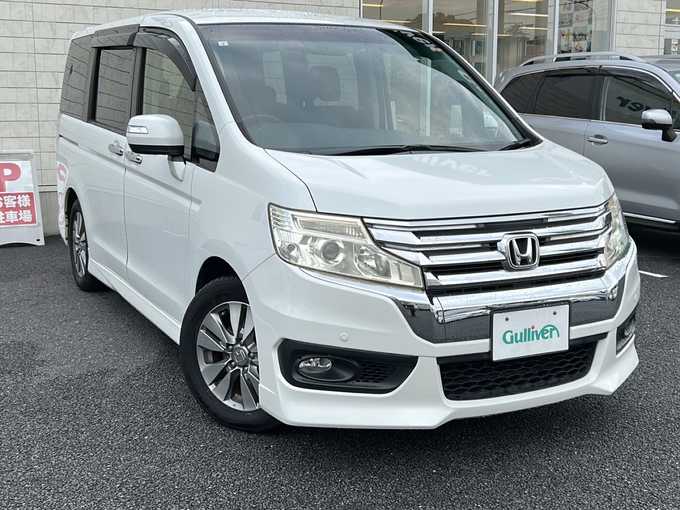新着情報“ステップワゴンスパーダZ”2013年式ホワイトオーキッドパール入荷しました！