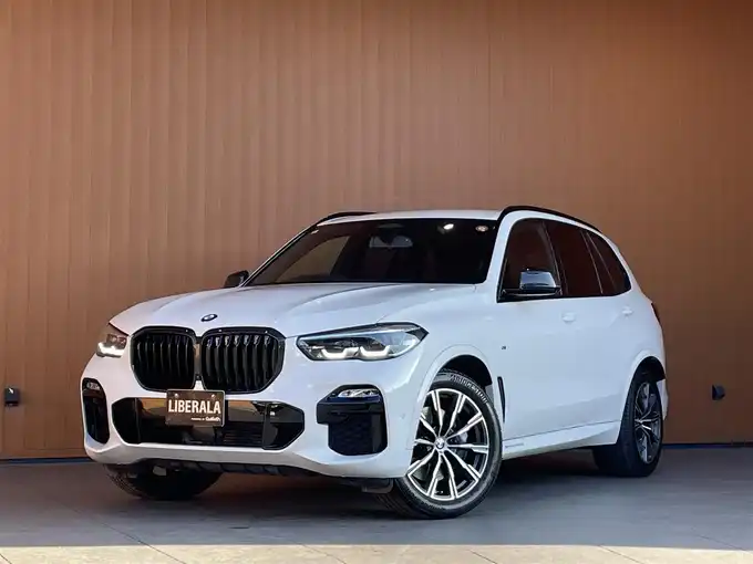 新着情報“Ｘ５xDrive 35d Mスポーツ”2021年式アルピンホワイトⅢ入荷しました！