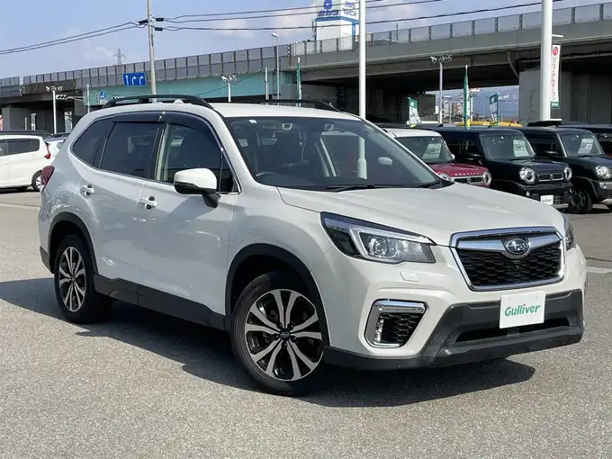 新着情報“フォレスタープレミアム”2019年式クリスタルホワイトP入荷しました！