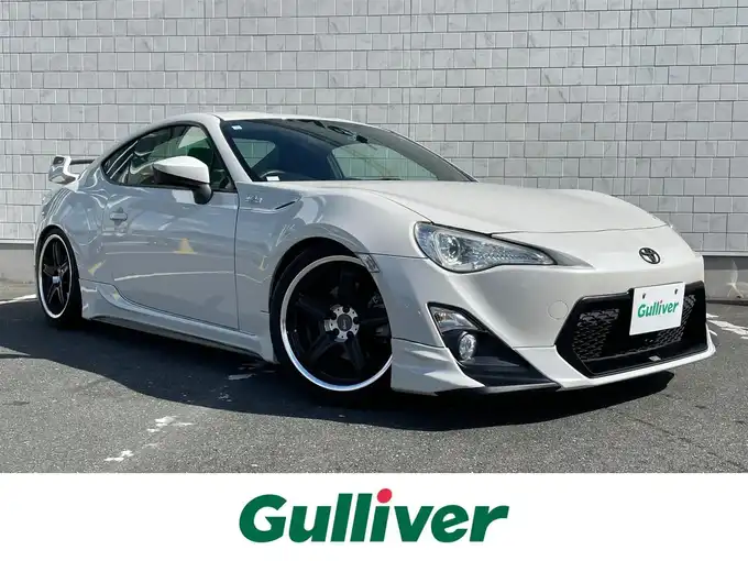 新着情報“８６GT”2014年式クリスタルホワイトパール入荷しました！