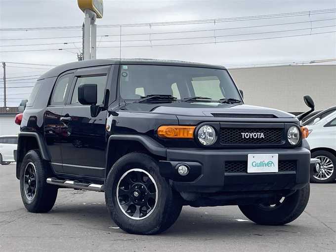 新着情報“ＦＪクルーザーブラックカラーパッケージ”2015年式ブラック/ホワイト入荷しました！