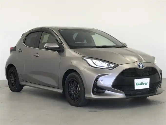 新着情報“ヤリスハイブリッドZ”2020年式アバンギャルドブロンズメタリック入荷しました！