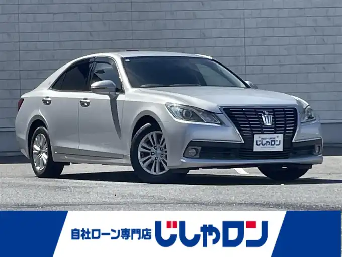 新着情報“クラウンロイヤルサルーン”2013年式シルバーM入荷しました！