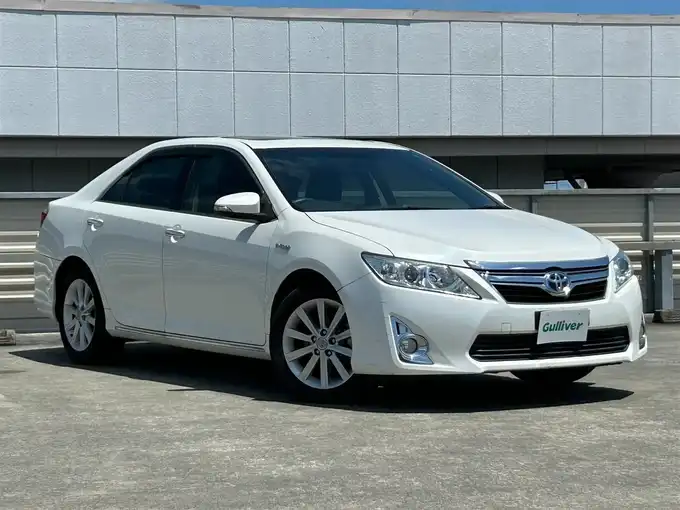 新着情報“カムリハイブリッド Gパッケージ”2013年式ホワイトパールクリスタルシャイン入荷しました！