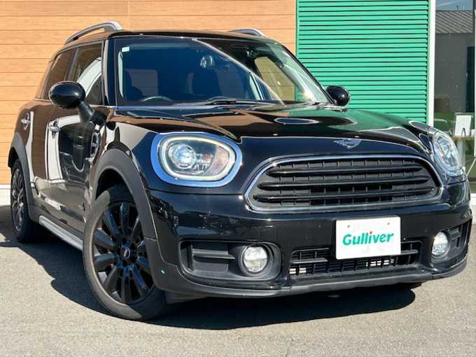 新着情報“ＭＩＮＩクーパーD クロスオーバー オール4”2018年式ミッドナイト・ブラック・メタリック入荷しました！