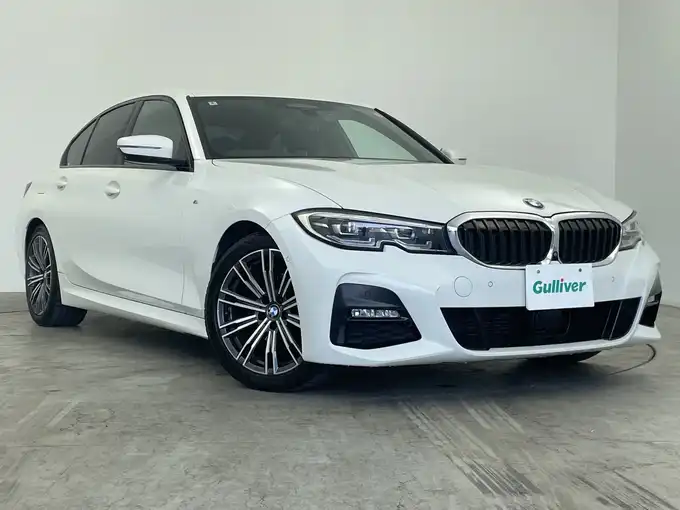 新着情報“３シリーズ320i Mスポーツ”2020年式アルピンホワイトⅢ入荷しました！
