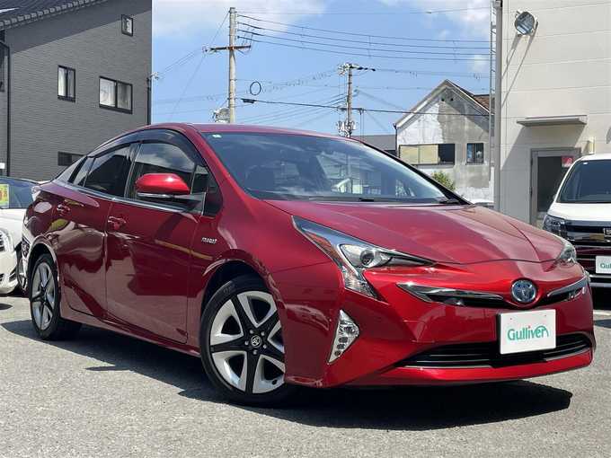 新着情報“プリウスAツーリングセレクション”2018年式エモーショナルレッド入荷しました！