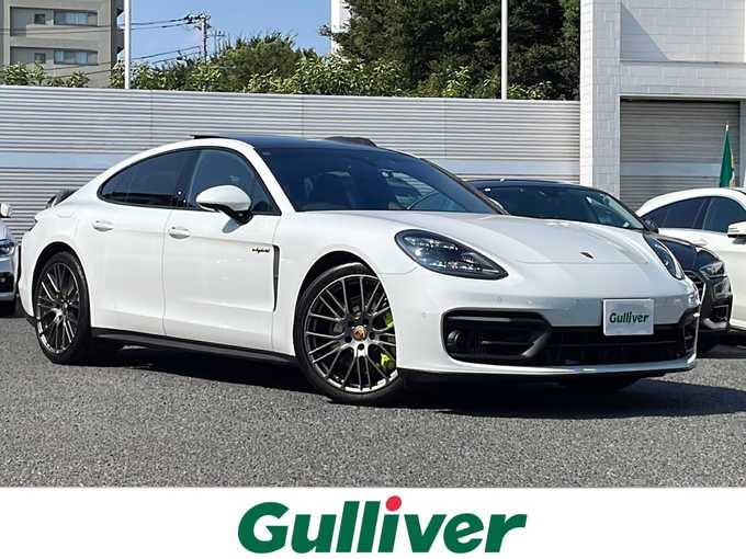 新着情報“パナメーラパナメーラ 4 E－ハイブリッド プラチナエディション”2023年式ピュアホワイト入荷しました！