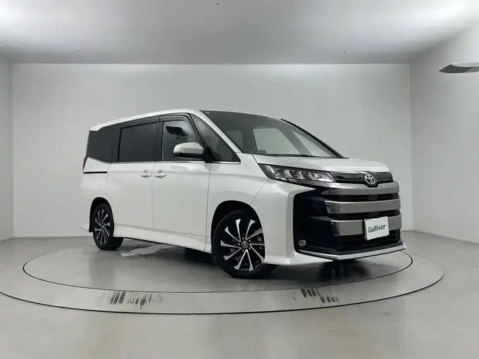 新着情報“ノアハイブリッドS－Z”2024年式ホワイトパールクリスタルシャイン入荷しました！