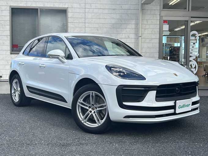 新着情報“マカンマカン”2022年式ピュアホワイト入荷しました！