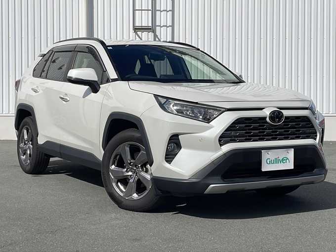 新着情報“ＲＡＶ４G”2019年式ホワイトパールクリスタルシャイン入荷しました！