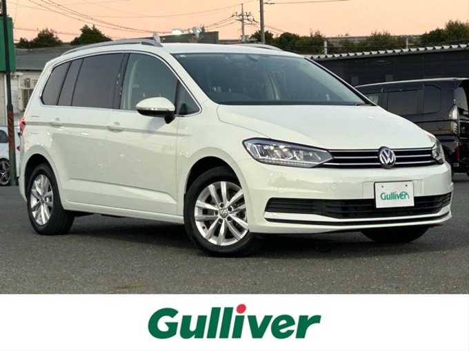 新着情報“ゴルフトゥーランTSI コンフォートライン”2018年式白入荷しました！