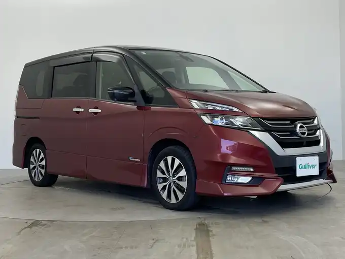 新着情報“セレナハイウェイスター”2017年式マルーンレッド 2トーン入荷しました！