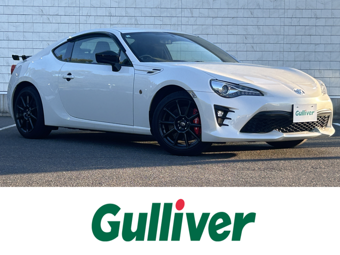 新着情報“８６GTリミテッド ブラックパッケージ”2018年式クリスタルホワイトパール入荷しました！