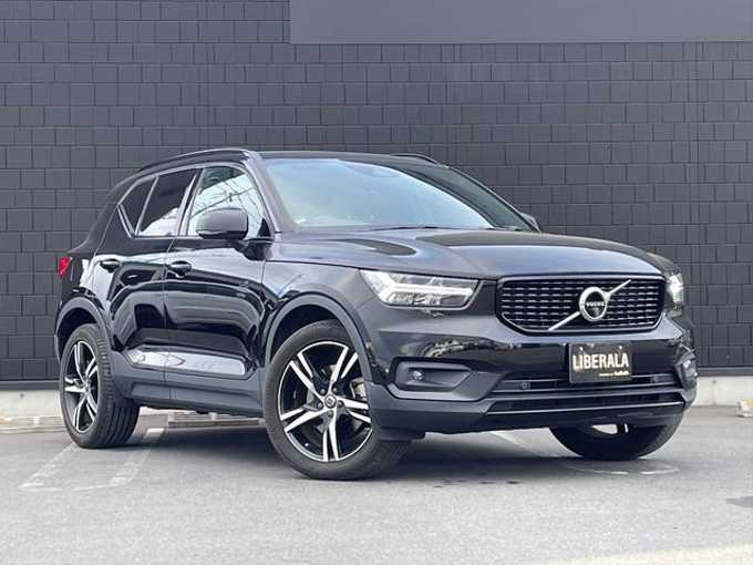 新着情報“ＸＣ４０T4 AWD Rデザイン”2019年式黒入荷しました！