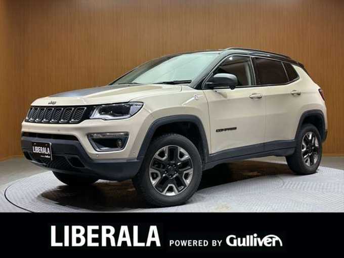 新着情報“ジープ・コンパストレイルホーク”2019年式ベージュ入荷しました！