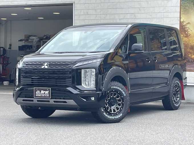 新着情報“デリカＤ：５シャモニー（電動サイドステップ装着車）”2024年式ブラックダイヤモンド入荷しました！