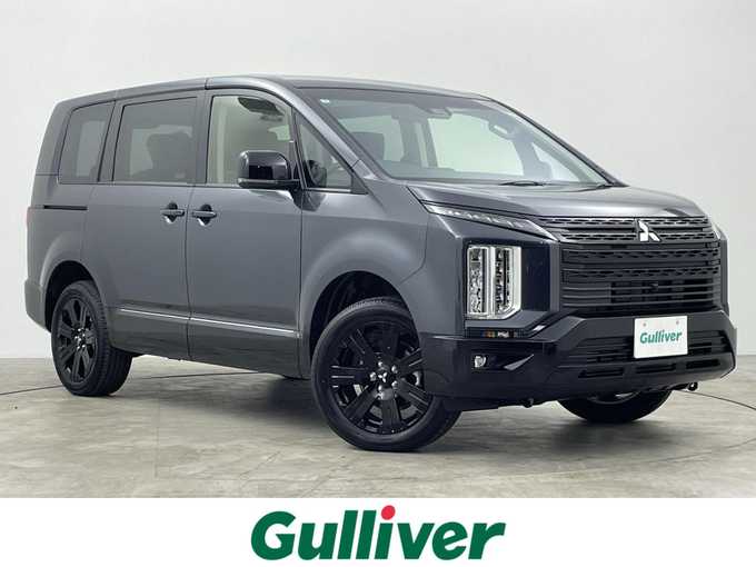 新着情報“デリカＤ：５ブラックエディション”2025年式グラファイトグレーメタリック/ブラックマイカ入荷しました！