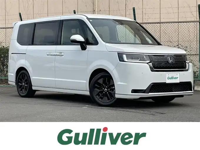 新着情報“ステップワゴンe:HEVスパーダ”2025年式プラチナホワイトパール入荷しました！