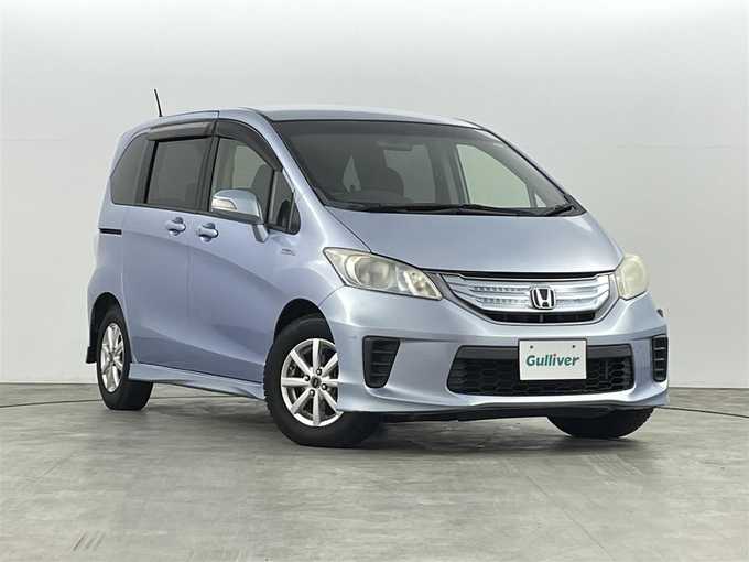 新着情報“フリードハイブリッドハイブリッド・ジャストセレクション”2012年式プレミアムブルーオパールメタリック入荷しました！