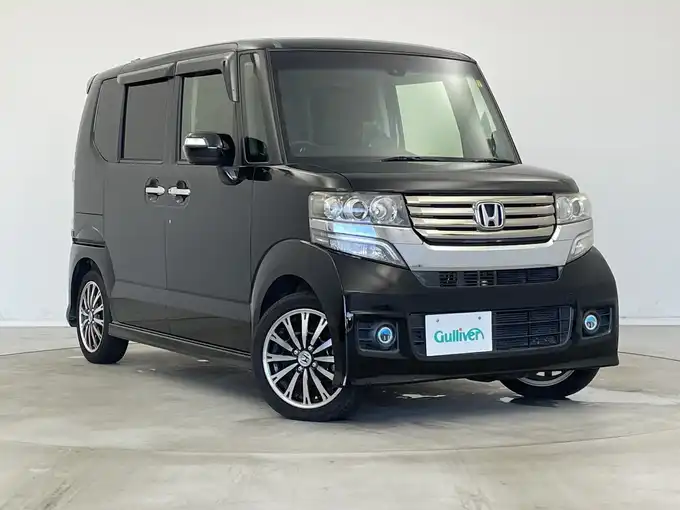 新着情報“Ｎ－ＢＯＸカスタム2トーンカラースタイル G特別仕様車ターボSSパッケージ”2014年式スマートブラック入荷しました！