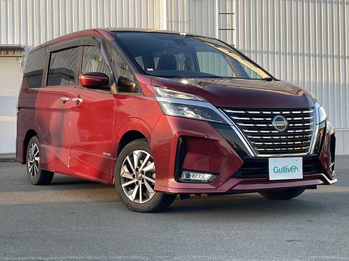 新着情報“セレナハイウェイスターV”2020年式マルーンレッド入荷しました！