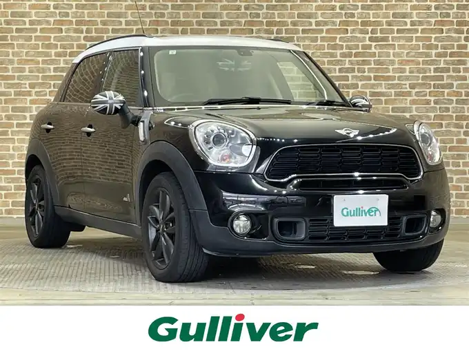 新着情報“ＭＩＮＩクーパーS クロスオーバー オール4”2013年式アブソルートブラックM入荷しました！