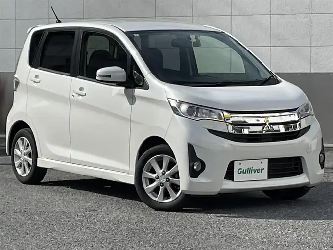 新着情報“ｅＫカスタムG”2014年式シルキーホワイト入荷しました！