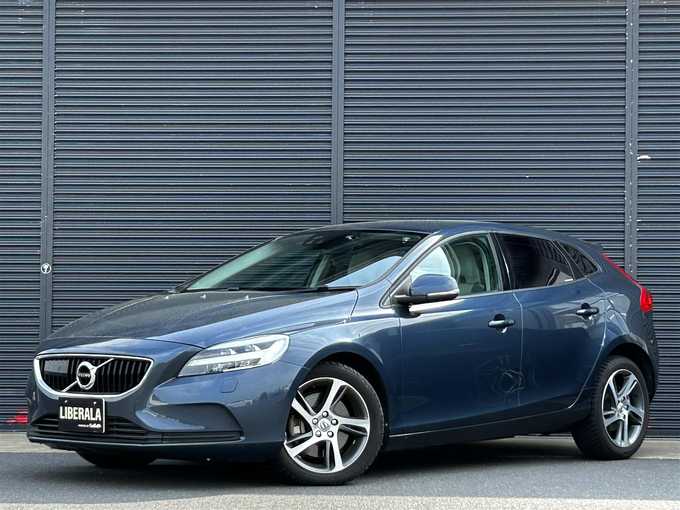 新着情報“Ｖ４０D4 モメンタム”2018年式デニムブルーメタリック入荷しました！