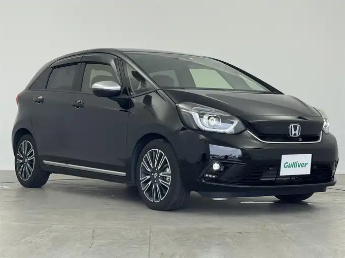 新着情報“フィットe:HEVリュクス”2020年式クリスタルブラックパール入荷しました！