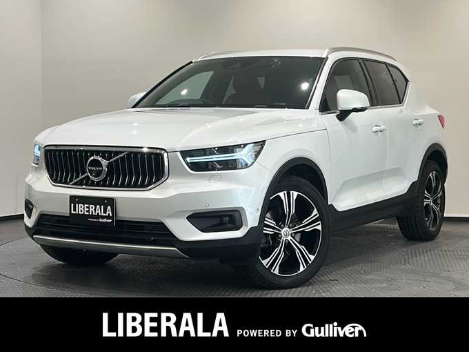 新着情報“ＸＣ４０T4 AWD インスクリプション”2019年式クリスタルホワイトP入荷しました！