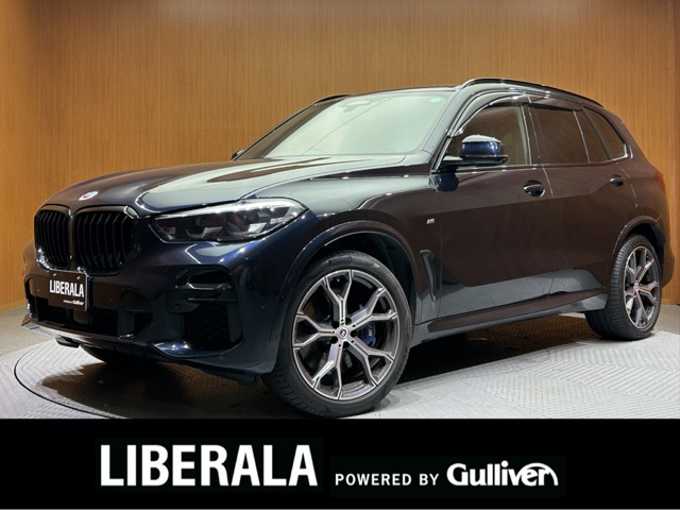 新着情報“Ｘ５xDrive 40d Mスポーツ”2022年式黒Ｍ入荷しました！