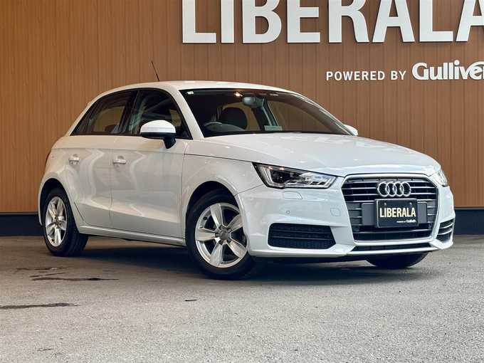 新着情報“Ａ１スポーツバック1．0TFSI”2016年式グレイシアホワイトメタリック入荷しました！