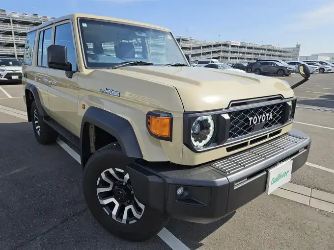 新着情報“ランドクルーザー７０AX”2024年式ベージュ入荷しました！